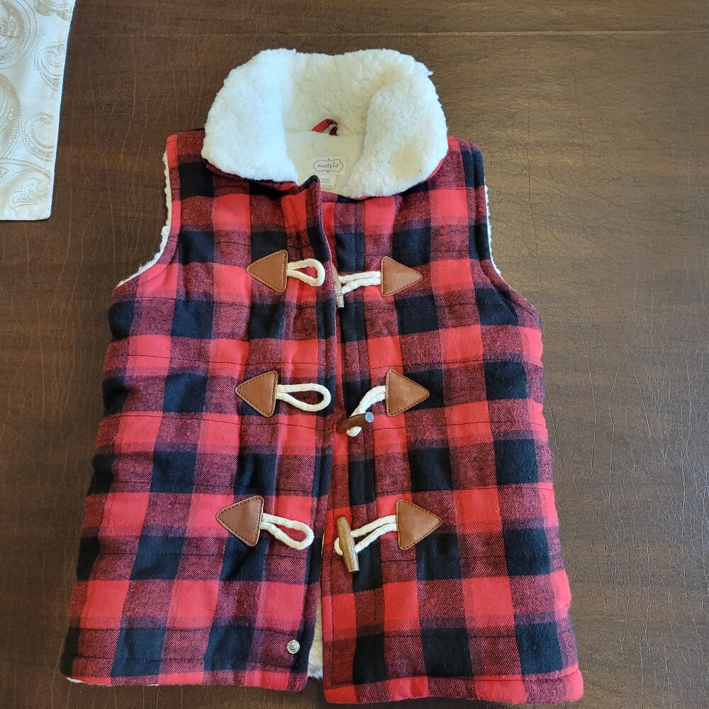Girls Mud Pie Buffalo plaid Red Black fleece-lined vest (4T-5T)